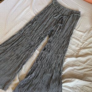 Black and White Pin Stripe Flowy Pants